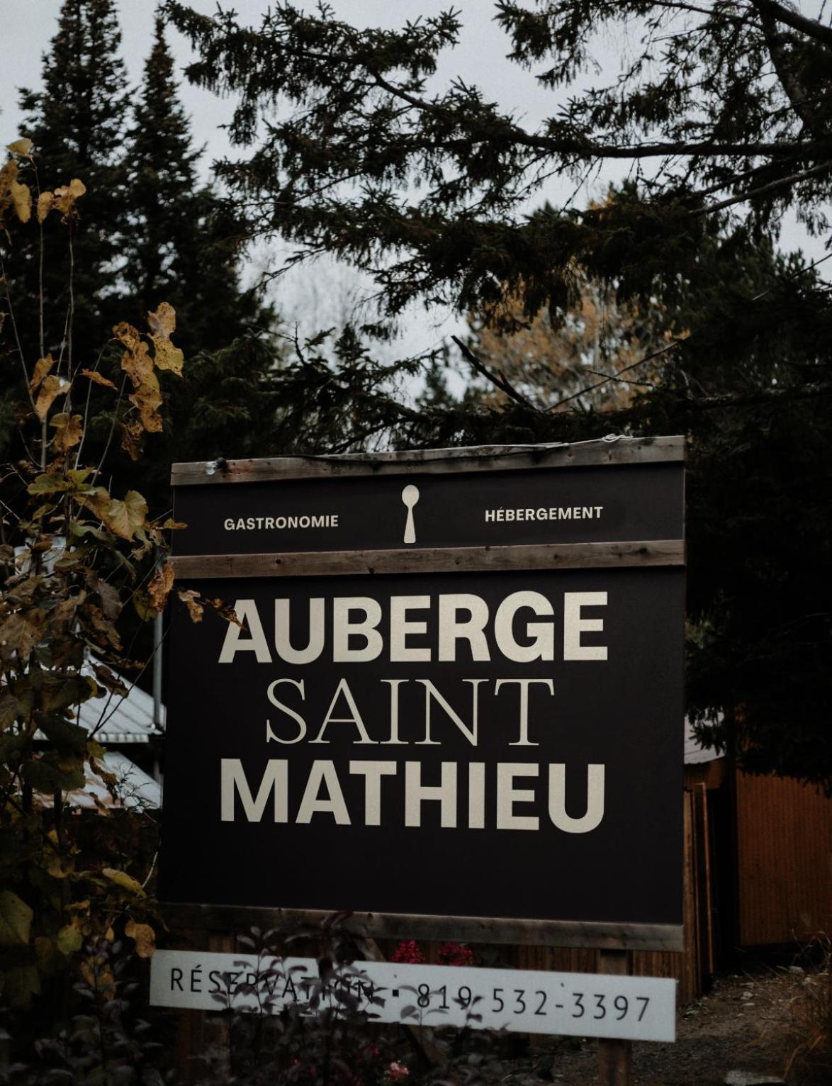 Auberge Saint-Mathieu Eksteriør bilde