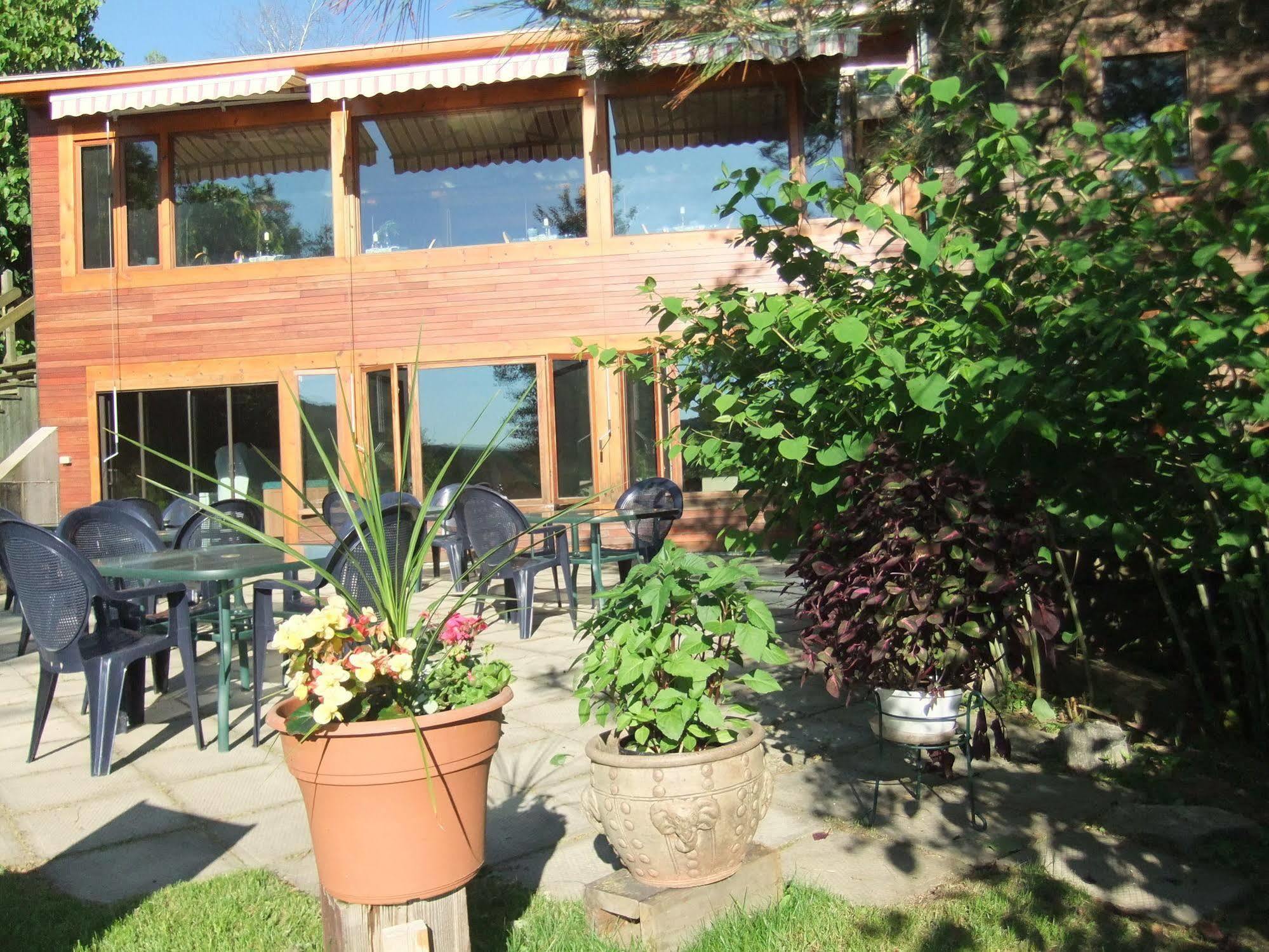 Auberge Saint-Mathieu Eksteriør bilde